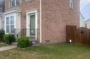 313 Barrington Ln, Winchester, VA 22601 - Photo 2