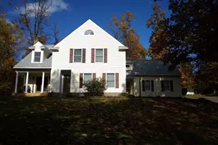 241 Oak Hill Dr, Stephens City, VA 22655 - Photo 2