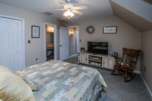 228 Fairway Cir, Cross Junction, VA 22625 - Photo 26