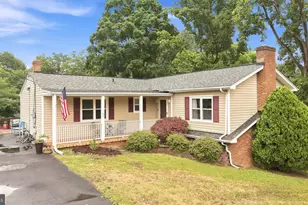 145 Wilkins Dr, Winchester, VA 22602 - Photo 2