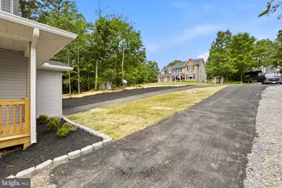 607 S Lakeview Drive, Cross Junction, VA 22625 - Photo 8