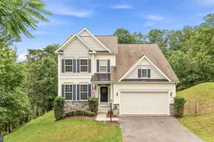 210 Woods Dr, Cross Junction, VA 22625 - Photo 1