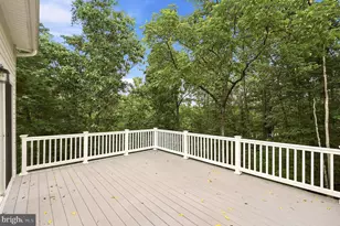 210 Woods Dr, Cross Junction, VA 22625 - Photo 18