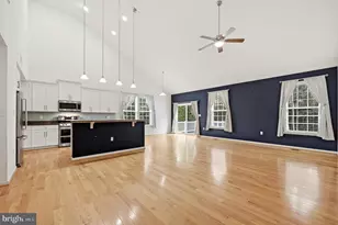 210 Woods Dr, Cross Junction, VA 22625 - Photo 12