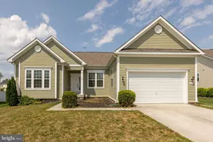 209 Bridgewater Dr, Stephens City, VA 22655 - Photo 1