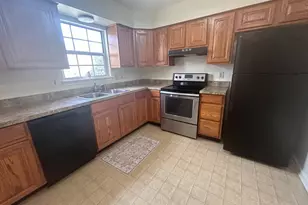222 Waterford Ln, Winchester, VA 22602 - Photo 8