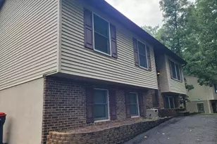 1226 Lakeview Dr, Cross Junction, VA 22625 - Photo 1