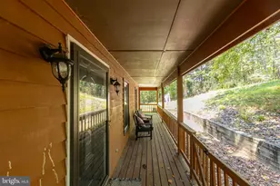 334 Overlook Dr, Cross Junction, VA 22625 - Photo 4