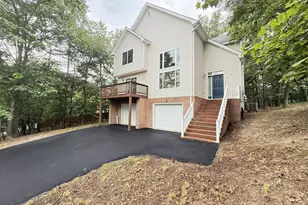 1234 Lakeview Dr, Cross Junction, VA 22625 - Photo 2