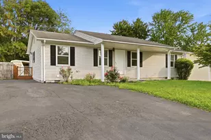 303 Hackberry Dr, Stephens City, VA 22655 - Photo 2