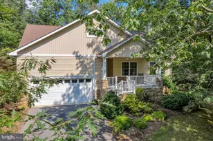 107 Sunset Cir, Cross Junction, VA 22625 - Photo 1
