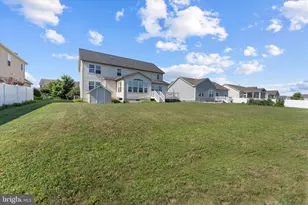 217 Bridgewater Dr, Stephens City, VA 22655 - Photo 2