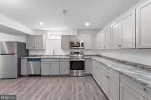 217 Bridgewater Dr, Stephens City, VA 22655 - Photo 6