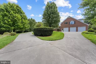 194 Glendobbin Ln, Winchester, VA 22603 - Photo 8