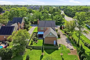 105 Foxbury Ln, Winchester, VA 22602 - Photo 2
