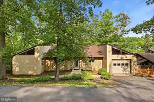 1003 Lakeview Dr, Cross Junction, VA 22625 - Photo 2
