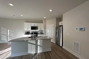 114 Haida Ln, Winchester, VA 22602 - Photo 2