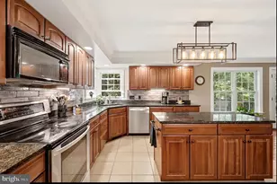 303 Northwood Cir, Cross Junction, VA 22625 - Photo 18