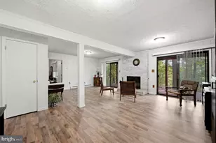 216 Sunset Cir, Cross Junction, VA 22625 - Photo 16