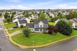 207 Clydesdale Dr, Stephens City, VA 22655 - Photo 2