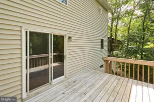 324 Overlook Dr, Cross Junction, VA 22625 - Photo 6