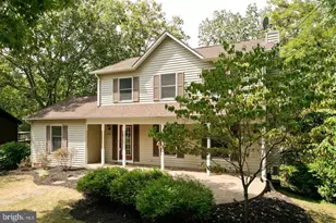324 Overlook Dr, Cross Junction, VA 22625 - Photo 2