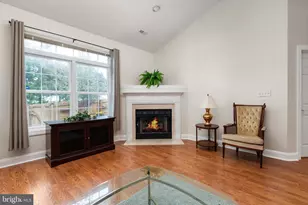 122 Bayberry Ct, Stephens City, VA 22655 - Photo 2