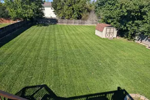204 Fairfax Dr, Stephens City, VA 22655 - Photo 2
