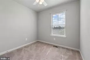105 Poinsettia Wy, Stephenson, VA 22656 - Photo 18