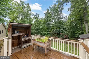 1226 Lakeview Dr, Cross Junction, VA 22625 - Photo 38