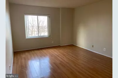 8370 Greensboro Drive #324, McLean, VA 22102 - Photo 6