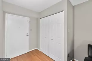 11735 Ledura Ct, Reston, VA 20191 - Photo 10