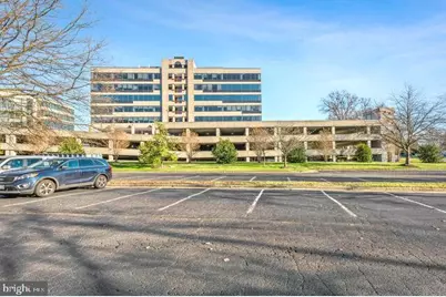 1950 Old Gallows Road, Vienna, VA 22182 - Photo 4