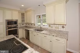 10190 Akhtamar Dr, Great Falls, VA 22066 - Photo 16