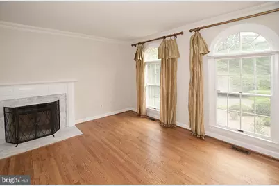 10190 Akhtamar Drive, Great Falls, VA 22066 - Photo 6