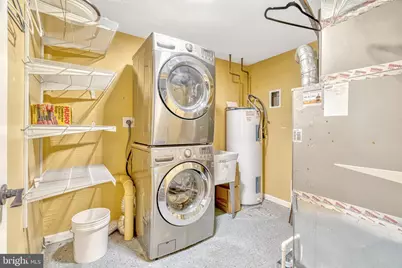 6011 Honnicut Drive, Centreville, VA 20121 - Photo 32