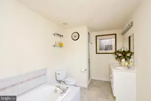 7801 Ridgewood Dr, Annandale, VA 22003 - Photo 40