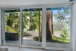 1175 Crest Ln, McLean, VA 22101 - Photo 12