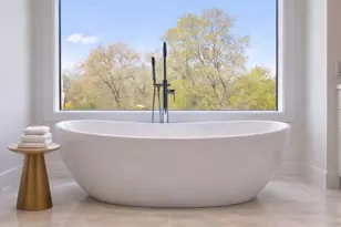 2447 Flint Hill Rd, Vienna, VA 22181 - Photo 12