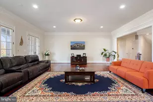 10400 Hunters Valley Rd, Vienna, VA 22181 - Photo 14