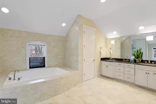 10400 Hunters Valley Rd, Vienna, VA 22181 - Photo 58