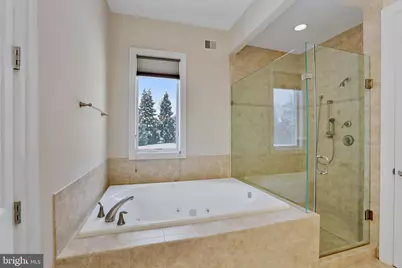 10400 Hunters Valley Road, Vienna, VA 22181 - Photo 46