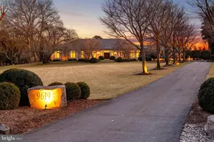 9619 Georgetown Pike, Great Falls, VA 22066 - Photo 4