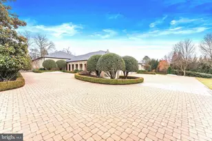 9619 Georgetown Pike, Great Falls, VA 22066 - Photo 14