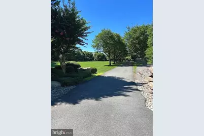 9619 Georgetown Pike, Great Falls, VA 22066 - Photo 6