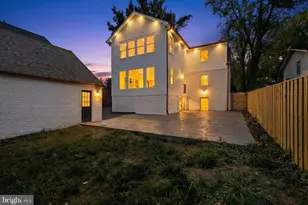 2919 Fairhill Rd, Fairfax, VA 22031 - Photo 10