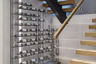 908 NE Fairway Dr NE, Vienna, VA 22180 - Photo 8