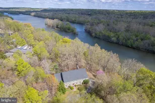 121 Yarnick Rd, Great Falls, VA 22066 - Photo 92