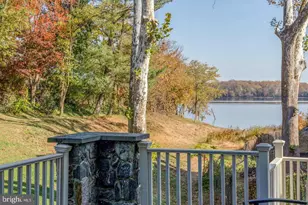 833 Herbert Springs Rd, Alexandria, VA 22308 - Photo 32