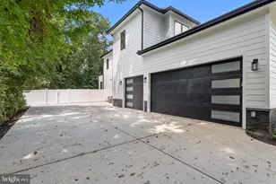 3418 Arnold Ln, Falls Church, VA 22042 - Photo 4